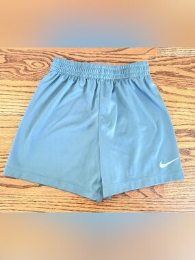 Light Gray Nike Dri-Fit Elastic Waist Shorts Size 5 S